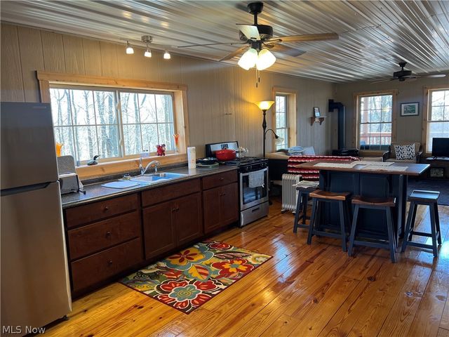 5180 Fresno Road, Dellroy, OH 44620