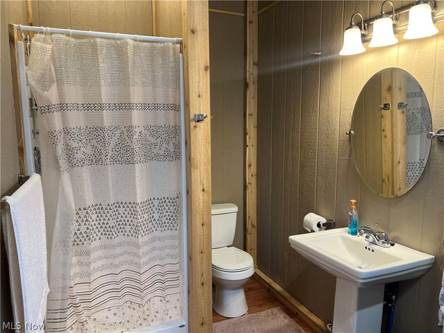 5180 Fresno Road, Dellroy, OH 44620