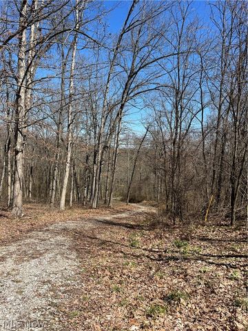 5180 Fresno Road, Dellroy, OH 44620