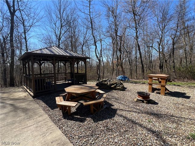 5180 Fresno Road, Dellroy, OH 44620