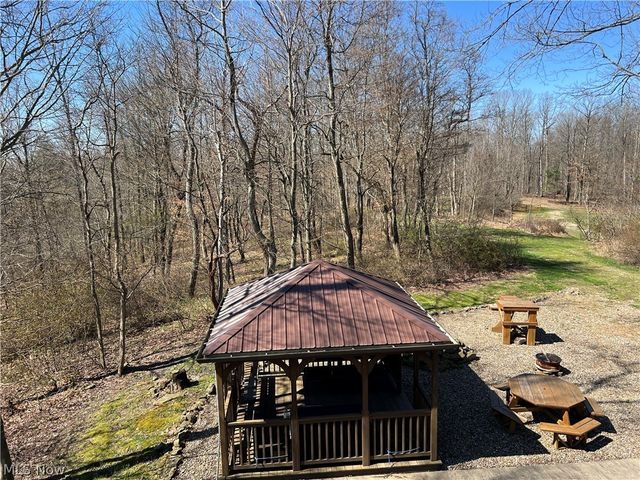 5180 Fresno Road, Dellroy, OH 44620