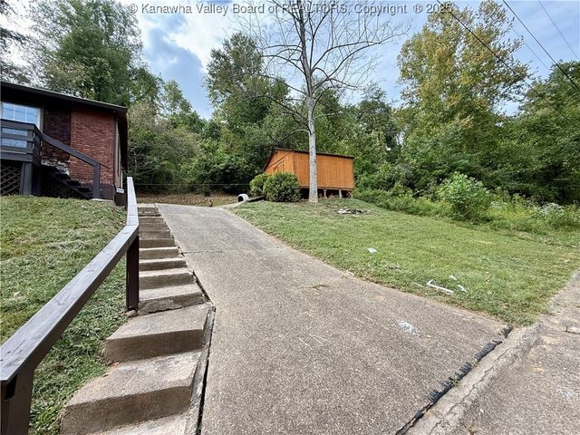 5405 Luann Drive, Charleston, WV 25313
