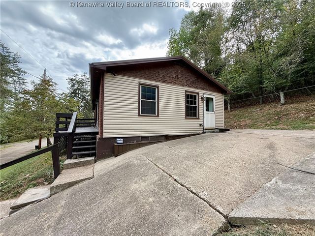 5405 Luann Drive, Charleston, WV 25313