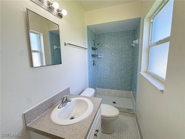 13802 3rd ST, Fort Myers, FL 33905