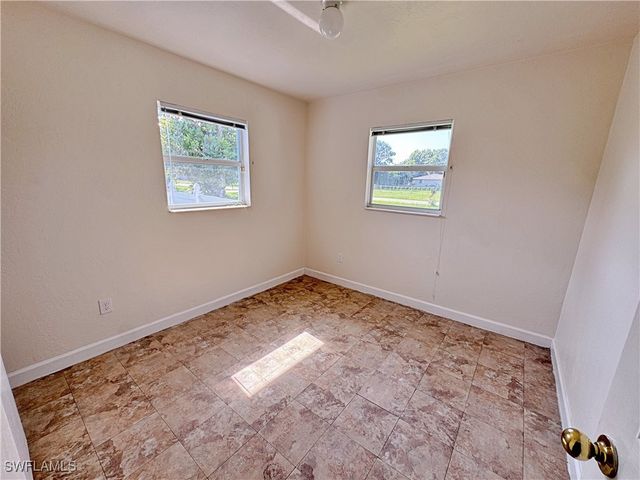 13802 3rd ST, Fort Myers, FL 33905
