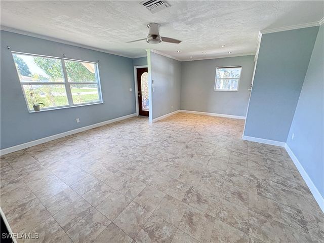 13802 3rd ST, Fort Myers, FL 33905