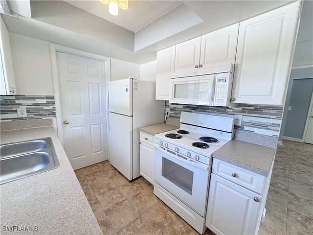13802 3rd ST, Fort Myers, FL 33905