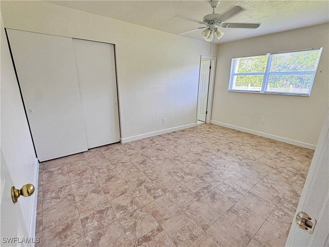 13802 3rd ST, Fort Myers, FL 33905
