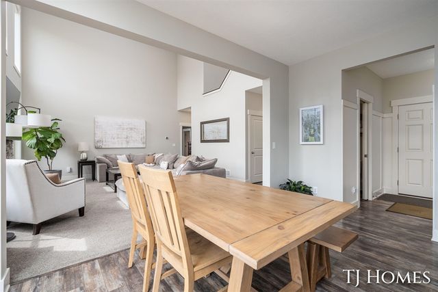 6200 Kuiper Drive, Grandville, MI 49418
