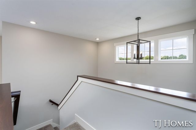 6200 Kuiper Drive, Grandville, MI 49418