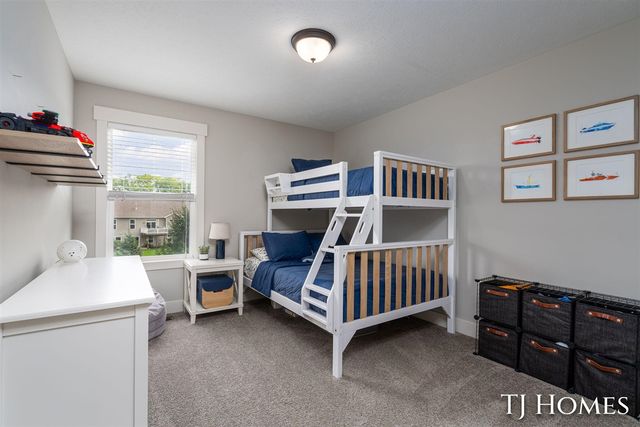 6200 Kuiper Drive, Grandville, MI 49418