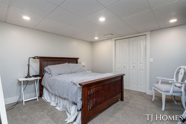 6200 Kuiper Drive, Grandville, MI 49418