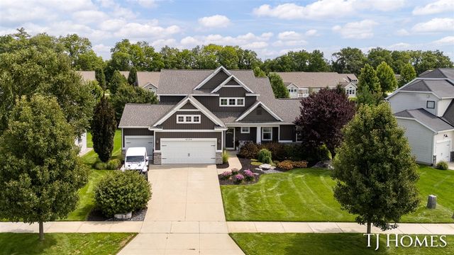 6200 Kuiper Drive, Grandville, MI 49418