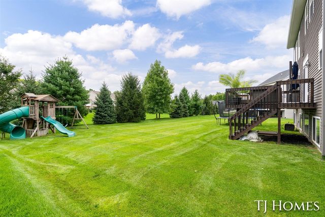 6200 Kuiper Drive, Grandville, MI 49418