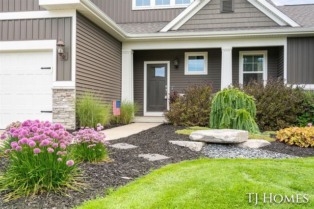 6200 Kuiper Drive, Grandville, MI 49418