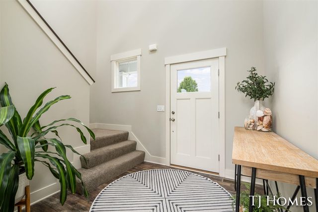 6200 Kuiper Drive, Grandville, MI 49418