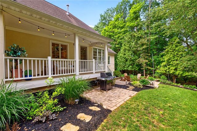 5 Risewood Lane, Perinton, NY 14534