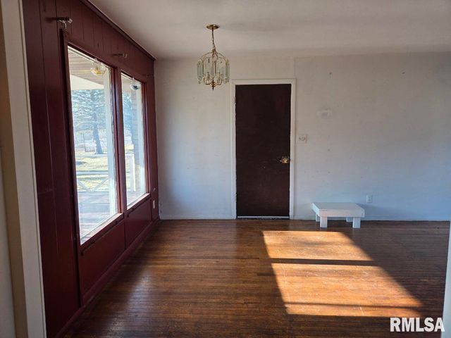 531 S BARNEWOLT Drive, Peoria, IL 61604