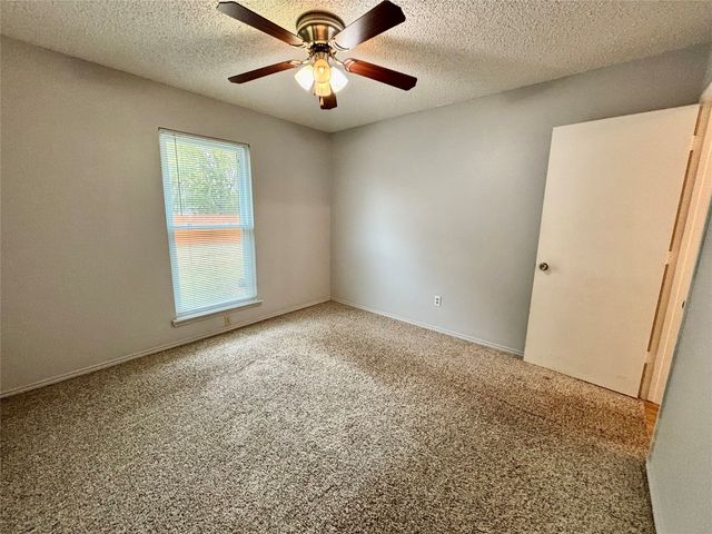 319 Iberis Drive, Arlington, TX 76018