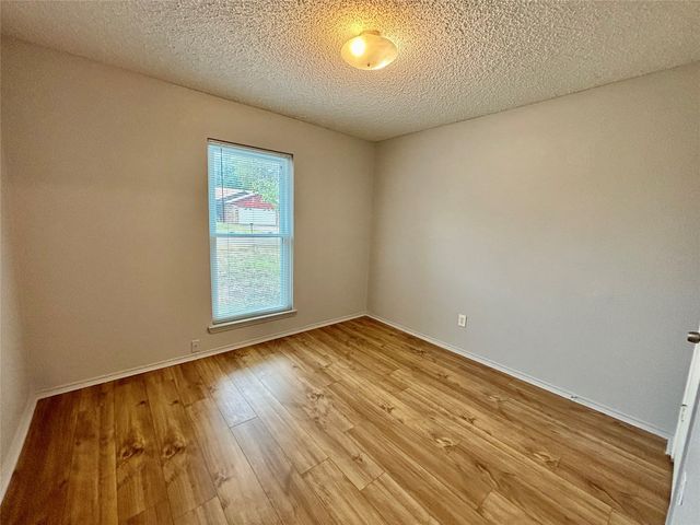 319 Iberis Drive, Arlington, TX 76018