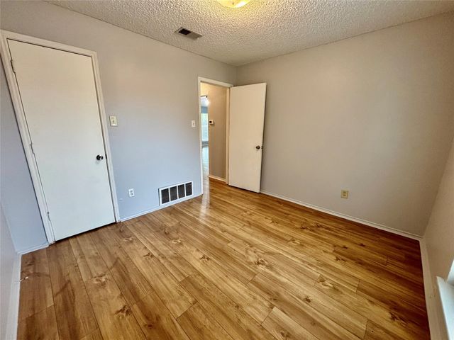 319 Iberis Drive, Arlington, TX 76018