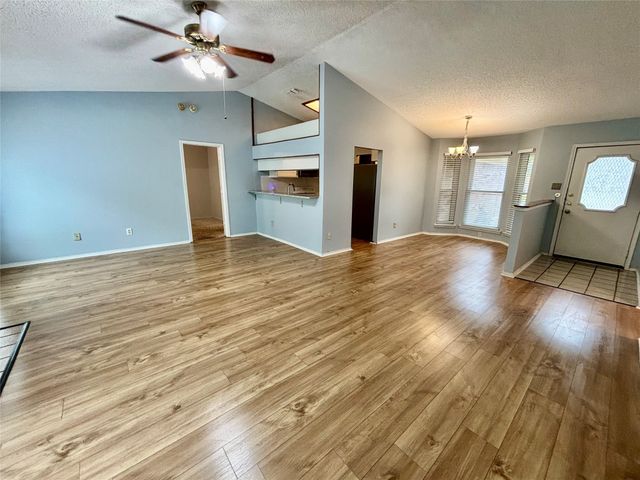 319 Iberis Drive, Arlington, TX 76018