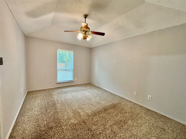 319 Iberis Drive, Arlington, TX 76018