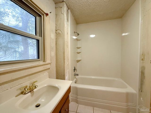 1305 E La Rua St, Pensacola, FL 32501