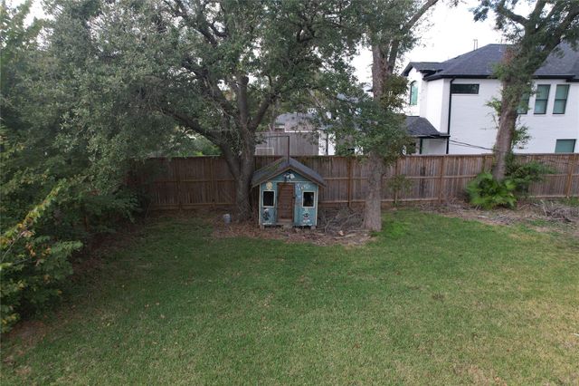 903 W 43rd Street, Houston, TX 77018