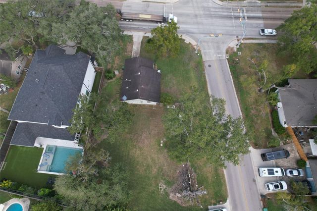 903 W 43rd Street, Houston, TX 77018