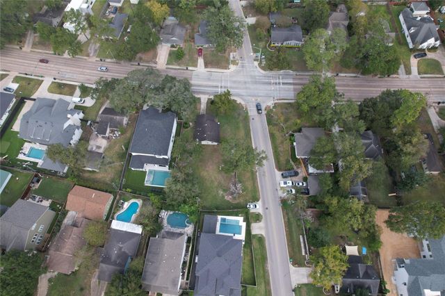 903 W 43rd Street, Houston, TX 77018