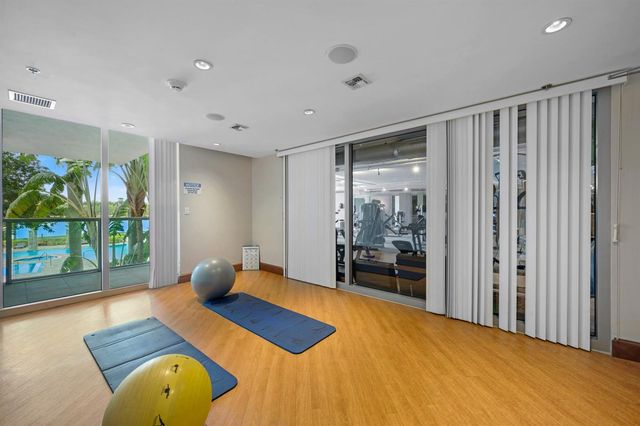 2641 N Flamingo Road 2108 N, Plantation, FL 33323