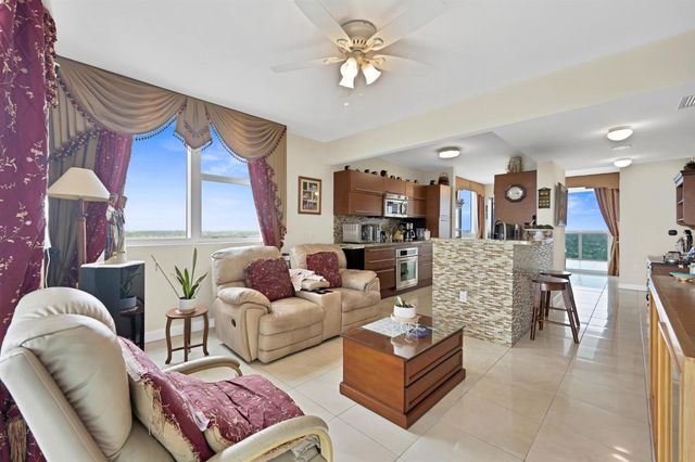 2641 N Flamingo Road 2108 N, Plantation, FL 33323