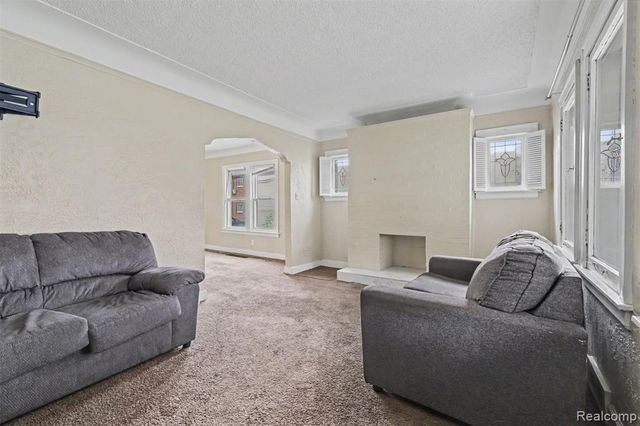 8026 Lauder Street, Detroit, MI 48228