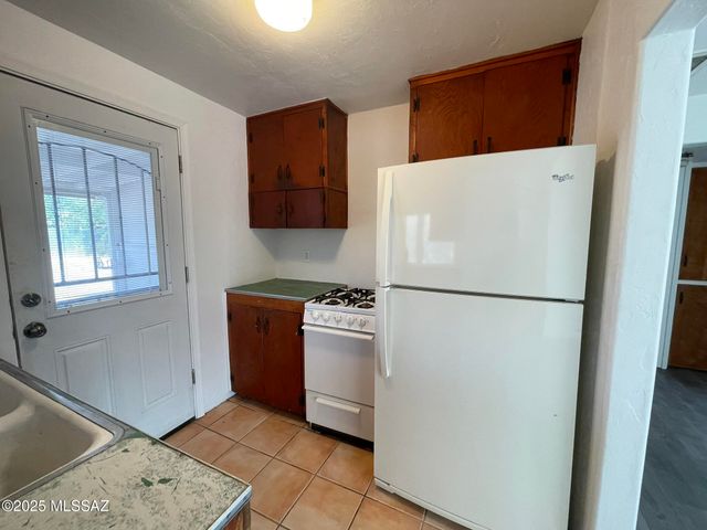 2731 N La Verne Avenue, Tucson, AZ 85712