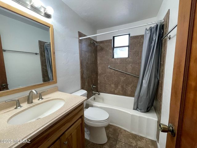 2731 N La Verne Avenue, Tucson, AZ 85712