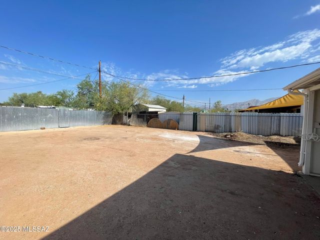 2731 N La Verne Avenue, Tucson, AZ 85712