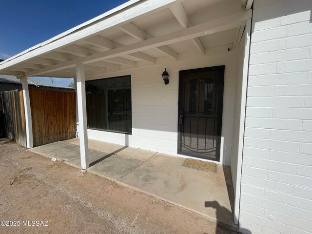 2731 N La Verne Avenue, Tucson, AZ 85712