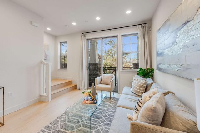 7 Artisan Way, Menlo Park, CA 94025