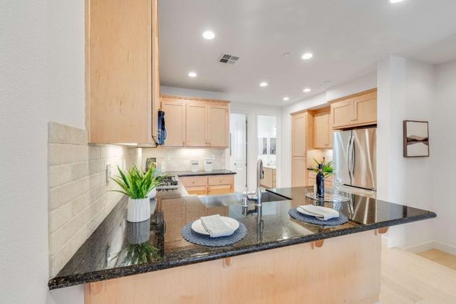 7 Artisan Way, Menlo Park, CA 94025