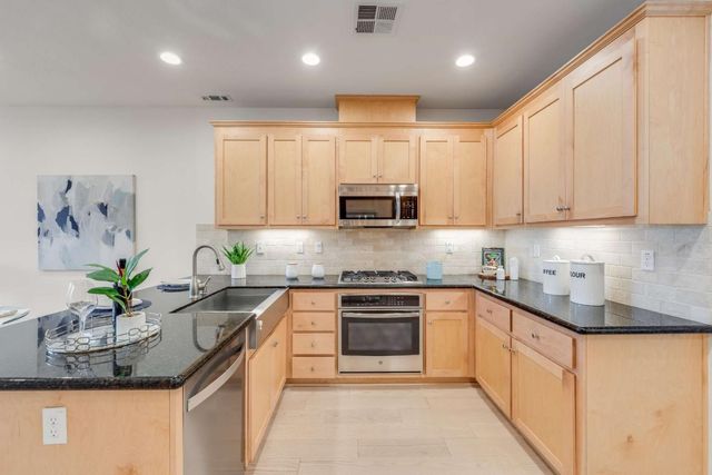 7 Artisan Way, Menlo Park, CA 94025