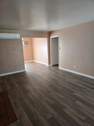 2052 S Tuxedo Ave, Stockton, CA 95204