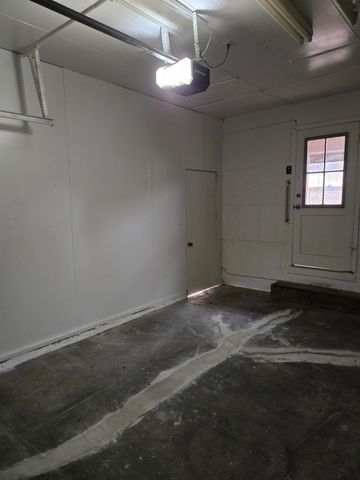 2052 S Tuxedo Ave, Stockton, CA 95204