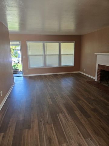 2052 S Tuxedo Ave, Stockton, CA 95204