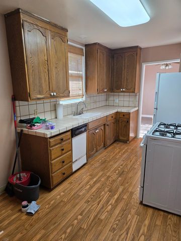 2052 S Tuxedo Ave, Stockton, CA 95204