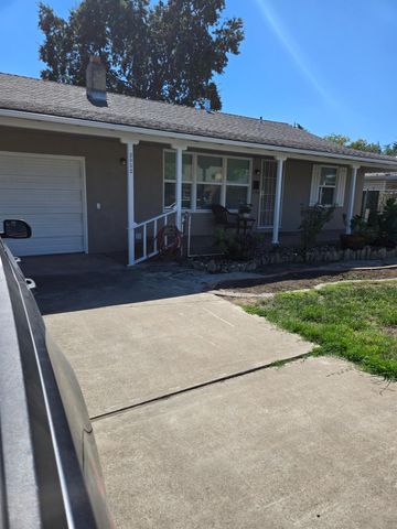 2052 S Tuxedo Ave, Stockton, CA 95204