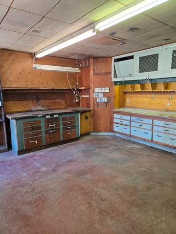 2052 S Tuxedo Ave, Stockton, CA 95204