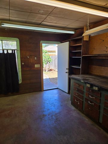 2052 S Tuxedo Ave, Stockton, CA 95204