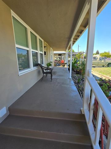 2052 S Tuxedo Ave, Stockton, CA 95204