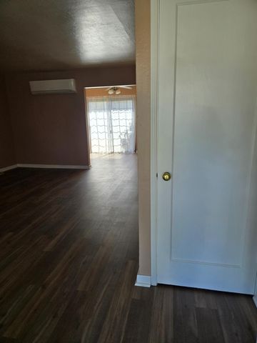 2052 S Tuxedo Ave, Stockton, CA 95204